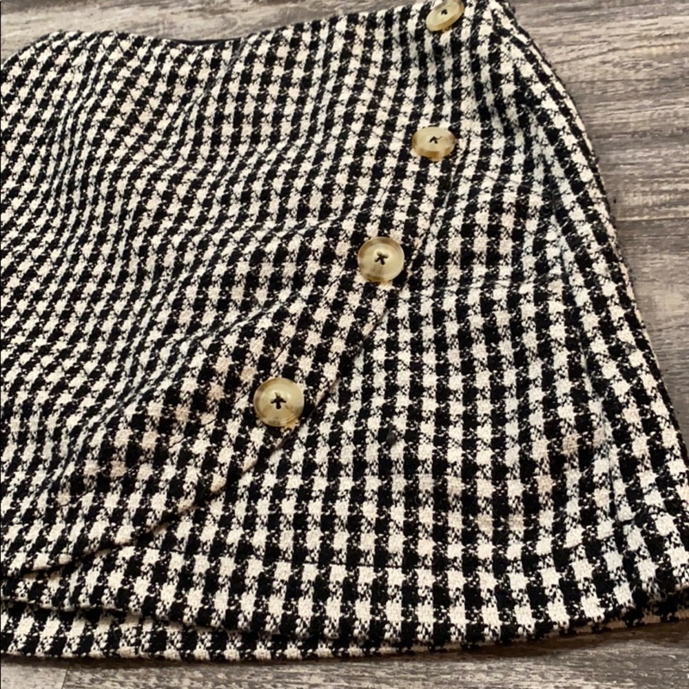 Skirt - Picture 2 of 3